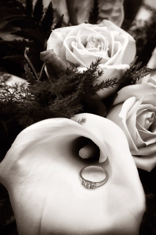 Black and white photography, wedding, bouquet, wedding rings